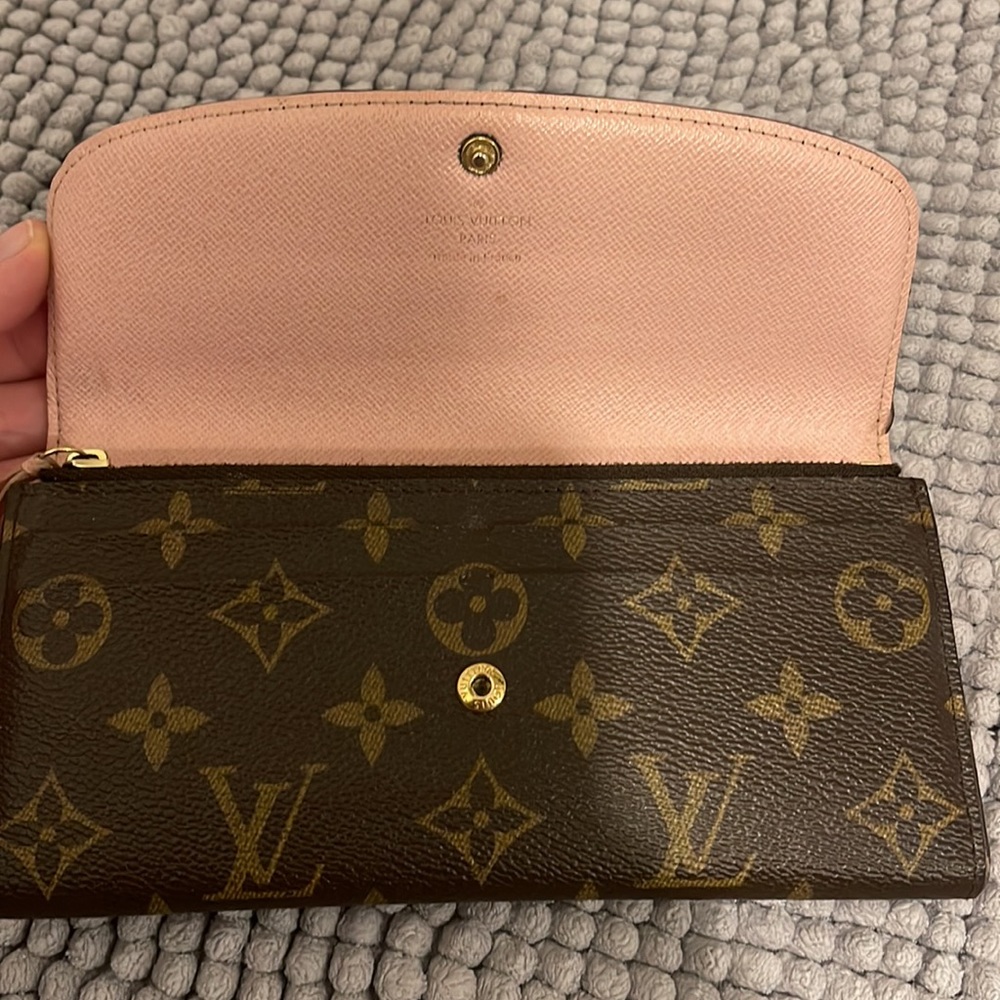 Authentic Louis Vuitton Emilie Wallet - Picture 2 of 10